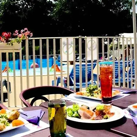 בית נופש Convivial A Avec Piscine - 32 M² סן-ברבן-לה-פן