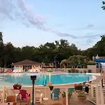 Convivial A Avec Piscine - 32 M² *