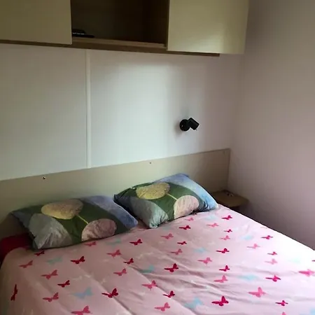 Bungalow: Retreat With Shared Pool